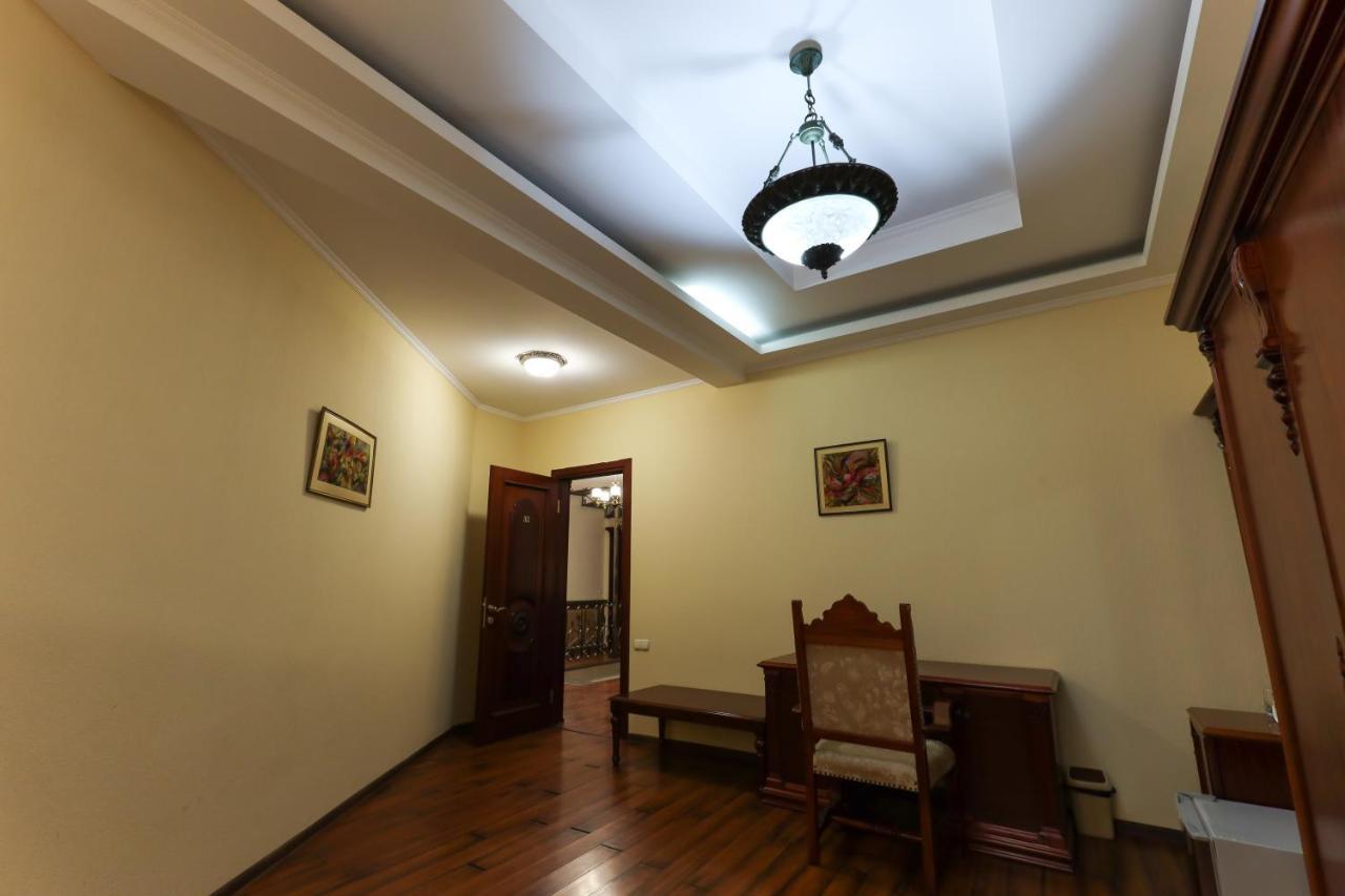 Aeetes Palace Kutaiszi Kültér fotó